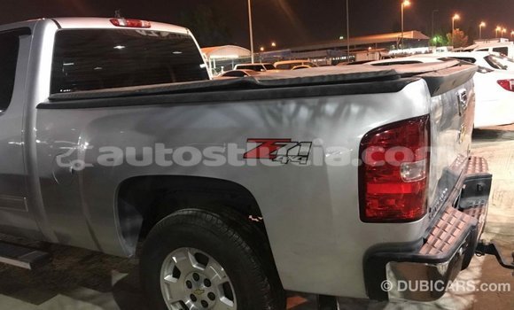 Acheter Import Voiture Chevrolet Silverado Autre à Import - Dubai, Anse-la-Raye Acheter Import Voiture Chevrolet Silverado Autre à Import - Dubai, Anse-la-Raye