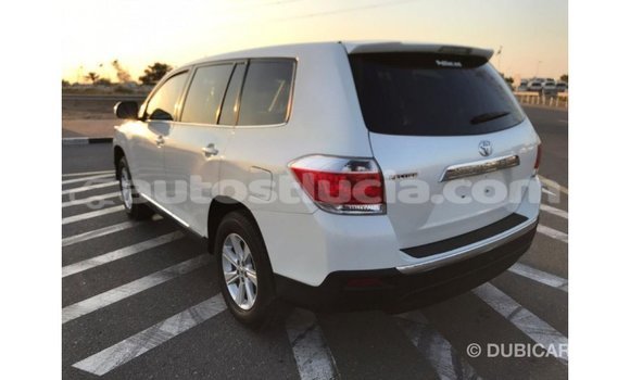 Buy Import Toyota Highlander White Car in Import - Dubai in Anse-la-Raye Buy Import Toyota Highlander White Car in Import - Dubai in Anse-la-Raye