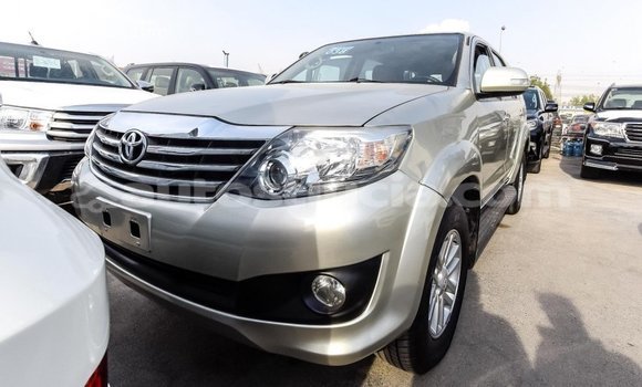 Buy Import Toyota Fortuner Other Car in Import - Dubai in Anse-la-Raye Buy Import Toyota Fortuner Other Car in Import - Dubai in Anse-la-Raye