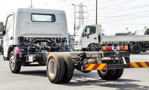 Buy Import Mitsubishi L400 White Truck in Import - Dubai in Anse-la-Raye Buy Import Mitsubishi L400 White Truck in Import - Dubai in Anse-la-Raye