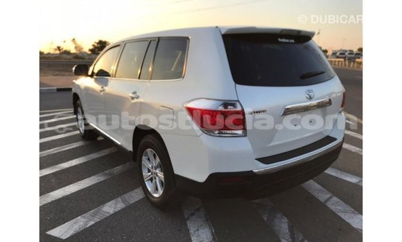 Buy Import Toyota Highlander White Car in Import - Dubai in Anse-la-Raye Buy Import Toyota Highlander White Car in Import - Dubai in Anse-la-Raye