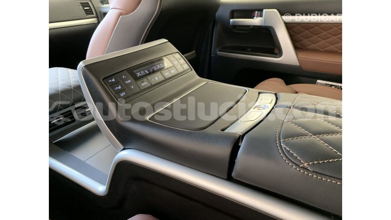 Big with watermark toyota land cruiser anse la raye import dubai 1489