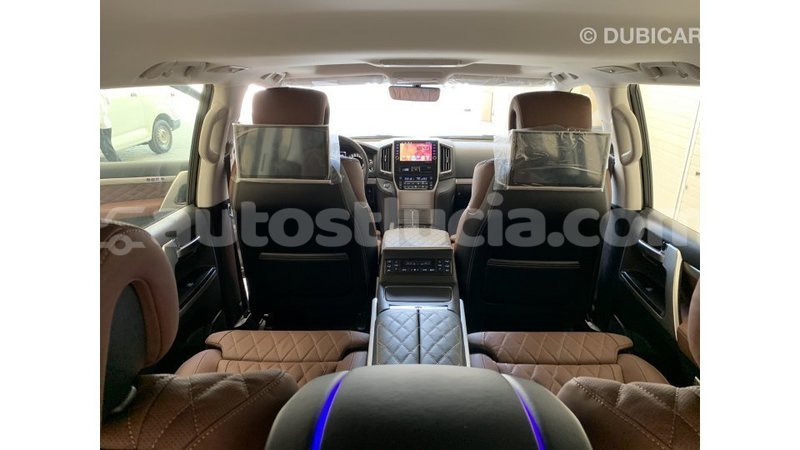 Big with watermark toyota land cruiser anse la raye import dubai 1489