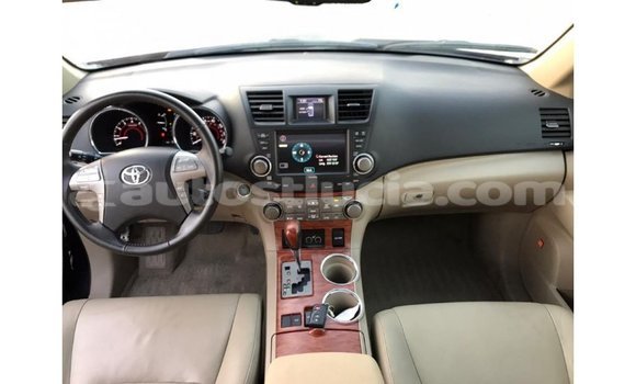 Buy Import Toyota Highlander Black Car in Import - Dubai in Anse-la-Raye Buy Import Toyota Highlander Black Car in Import - Dubai in Anse-la-Raye