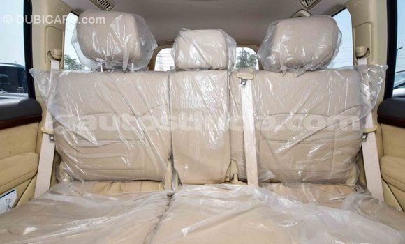 Acheter Import Voiture Toyota Land Cruiser Blanc à Import - Dubai, Anse-la-Raye Acheter Import Voiture Toyota Land Cruiser Blanc à Import - Dubai, Anse-la-Raye