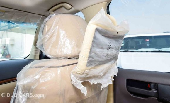 Acheter Import Voiture Toyota Land Cruiser Blanc à Import - Dubai, Anse-la-Raye Acheter Import Voiture Toyota Land Cruiser Blanc à Import - Dubai, Anse-la-Raye