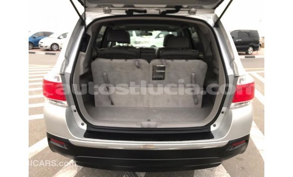 Buy Import Toyota Highlander Other Car in Import - Dubai in Anse-la-Raye Buy Import Toyota Highlander Other Car in Import - Dubai in Anse-la-Raye