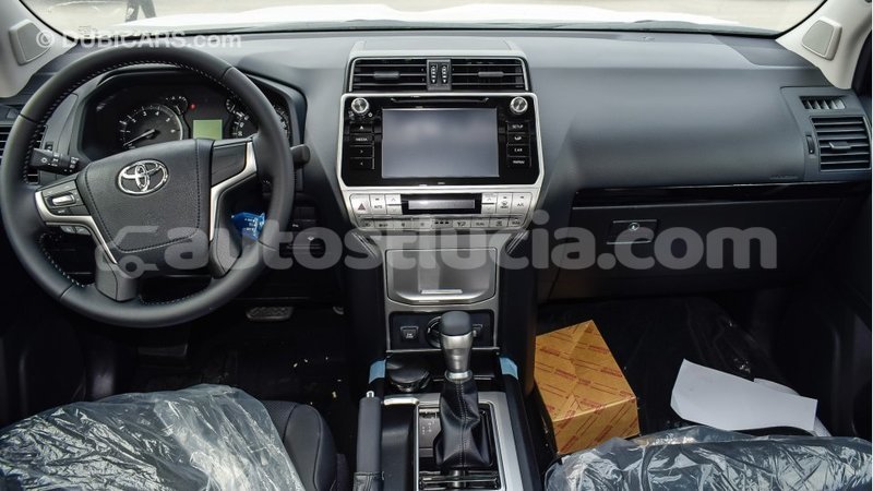 Big with watermark toyota land cruiser anse la raye import dubai 1525