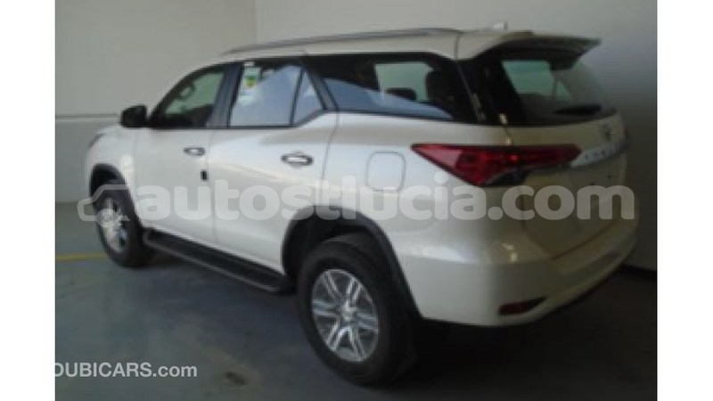 Big with watermark toyota fortuner anse la raye import dubai 1527