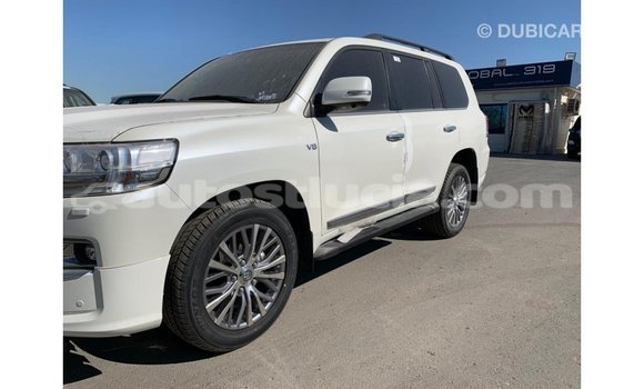 Buy Import Toyota Land Cruiser White Car in Import - Dubai in Anse-la-Raye Buy Import Toyota Land Cruiser White Car in Import - Dubai in Anse-la-Raye
