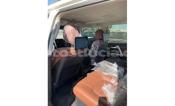 Buy Import Toyota Land Cruiser White Car in Import - Dubai in Anse-la-Raye Buy Import Toyota Land Cruiser White Car in Import - Dubai in Anse-la-Raye