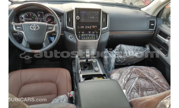 Buy Import Toyota Land Cruiser White Car in Import - Dubai in Anse-la-Raye Buy Import Toyota Land Cruiser White Car in Import - Dubai in Anse-la-Raye