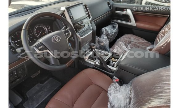 Buy Import Toyota Land Cruiser White Car in Import - Dubai in Anse-la-Raye Buy Import Toyota Land Cruiser White Car in Import - Dubai in Anse-la-Raye