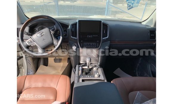 Buy Import Toyota Land Cruiser White Car in Import - Dubai in Anse-la-Raye Buy Import Toyota Land Cruiser White Car in Import - Dubai in Anse-la-Raye