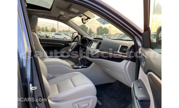 Buy Import Toyota Highlander Blue Car in Import - Dubai in Anse-la-Raye Buy Import Toyota Highlander Blue Car in Import - Dubai in Anse-la-Raye