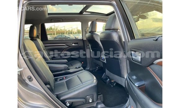 Buy Import Toyota Highlander Other Car in Import - Dubai in Anse-la-Raye Buy Import Toyota Highlander Other Car in Import - Dubai in Anse-la-Raye