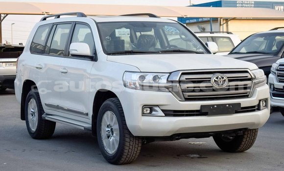 Buy Import Toyota Land Cruiser White Car in Import - Dubai in Anse-la-Raye Buy Import Toyota Land Cruiser White Car in Import - Dubai in Anse-la-Raye