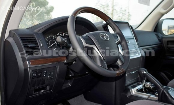 Buy Import Toyota Land Cruiser White Car in Import - Dubai in Anse-la-Raye Buy Import Toyota Land Cruiser White Car in Import - Dubai in Anse-la-Raye