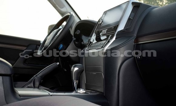 Buy Import Toyota Land Cruiser White Car in Import - Dubai in Anse-la-Raye Buy Import Toyota Land Cruiser White Car in Import - Dubai in Anse-la-Raye