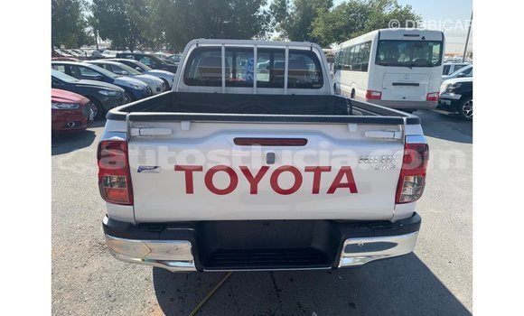 Buy Import Toyota Hilux White Car in Import - Dubai in Anse-la-Raye Buy Import Toyota Hilux White Car in Import - Dubai in Anse-la-Raye