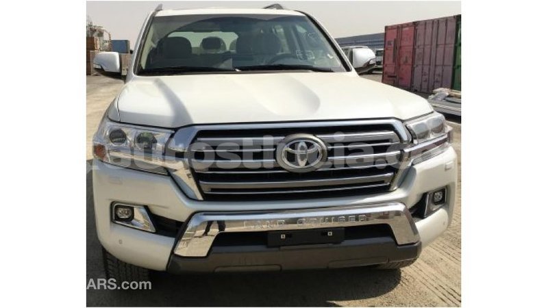 Big with watermark toyota land cruiser anse la raye import dubai 1564