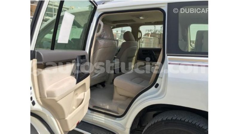 Big with watermark toyota land cruiser anse la raye import dubai 1564