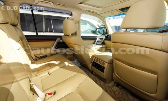 Buy Import Toyota Land Cruiser White Car in Import - Dubai in Anse-la-Raye Buy Import Toyota Land Cruiser White Car in Import - Dubai in Anse-la-Raye