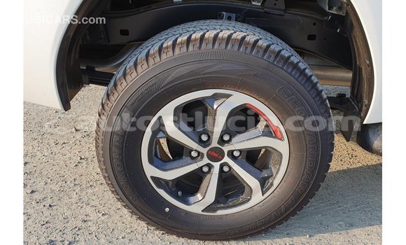 Buy Import Toyota Hilux White Car in Import - Dubai in Anse-la-Raye Buy Import Toyota Hilux White Car in Import - Dubai in Anse-la-Raye