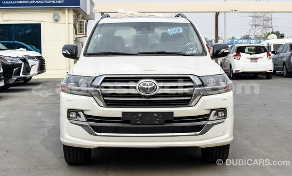 Acheter Import Voiture Toyota Land Cruiser Blanc à Import - Dubai, Anse-la-Raye Acheter Import Voiture Toyota Land Cruiser Blanc à Import - Dubai, Anse-la-Raye