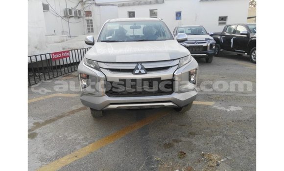 Acheter Import Voiture Mitsubishi L200 Autre à Import - Dubai, Anse-la-Raye Acheter Import Voiture Mitsubishi L200 Autre à Import - Dubai, Anse-la-Raye