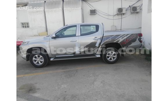 Acheter Import Voiture Mitsubishi L200 Autre à Import - Dubai, Anse-la-Raye Acheter Import Voiture Mitsubishi L200 Autre à Import - Dubai, Anse-la-Raye