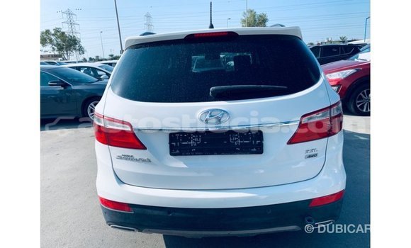 Buy Import Hyundai Santa Fe White Car in Import - Dubai in Anse-la-Raye Buy Import Hyundai Santa Fe White Car in Import - Dubai in Anse-la-Raye