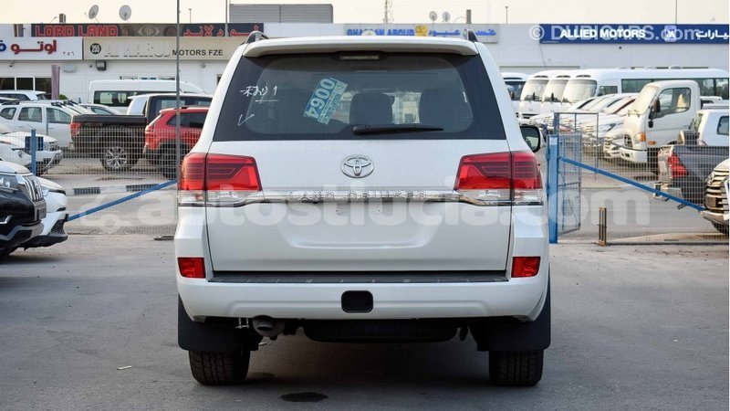 Big with watermark toyota land cruiser anse la raye import dubai 1600