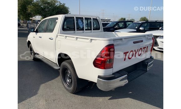 Acheter Import Voiture Toyota Hilux Blanc à Import - Dubai, Anse-la-Raye Acheter Import Voiture Toyota Hilux Blanc à Import - Dubai, Anse-la-Raye