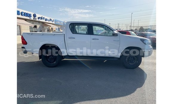 Acheter Import Voiture Toyota Hilux Blanc à Import - Dubai, Anse-la-Raye Acheter Import Voiture Toyota Hilux Blanc à Import - Dubai, Anse-la-Raye