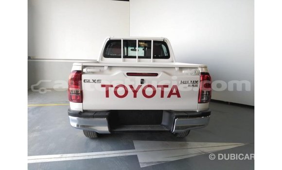 Buy Import Toyota Hilux White Car in Import - Dubai in Anse-la-Raye Buy Import Toyota Hilux White Car in Import - Dubai in Anse-la-Raye