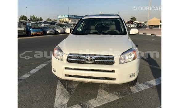 Acheter Import Voiture Toyota 4Runner Blanc à Import - Dubai, Anse-la-Raye Acheter Import Voiture Toyota 4Runner Blanc à Import - Dubai, Anse-la-Raye
