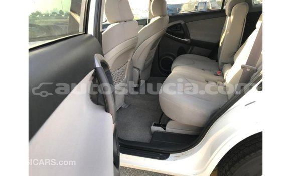 Acheter Import Voiture Toyota 4Runner Blanc à Import - Dubai, Anse-la-Raye Acheter Import Voiture Toyota 4Runner Blanc à Import - Dubai, Anse-la-Raye
