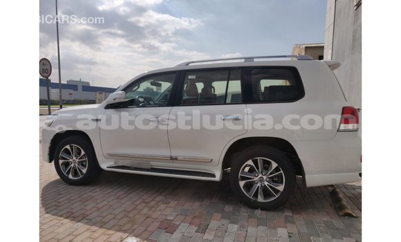 Buy Import Toyota Land Cruiser White Car in Import - Dubai in Anse-la-Raye Buy Import Toyota Land Cruiser White Car in Import - Dubai in Anse-la-Raye