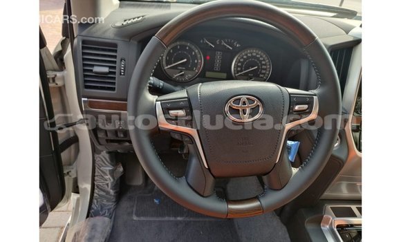 Buy Import Toyota Land Cruiser White Car in Import - Dubai in Anse-la-Raye Buy Import Toyota Land Cruiser White Car in Import - Dubai in Anse-la-Raye