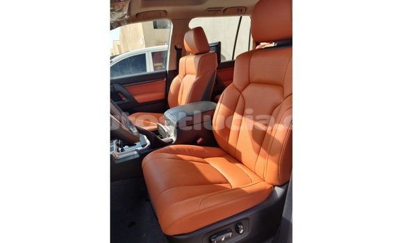 Buy Import Toyota Land Cruiser White Car in Import - Dubai in Anse-la-Raye Buy Import Toyota Land Cruiser White Car in Import - Dubai in Anse-la-Raye