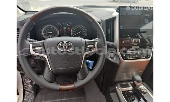 Buy Import Toyota Land Cruiser White Car in Import - Dubai in Anse-la-Raye Buy Import Toyota Land Cruiser White Car in Import - Dubai in Anse-la-Raye