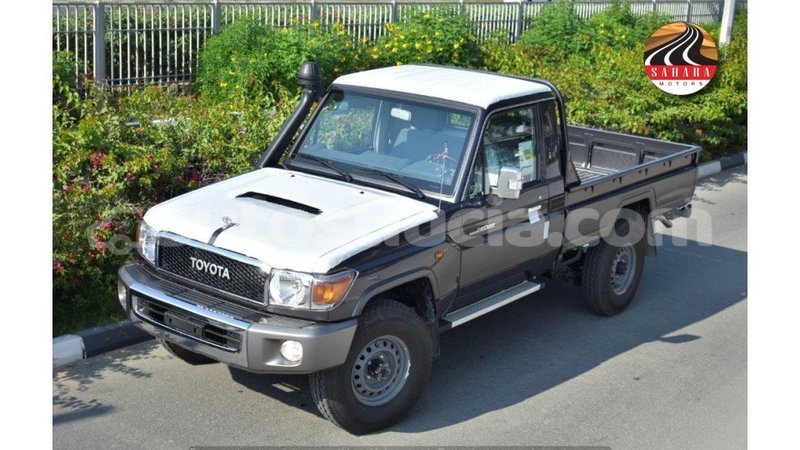 Big with watermark toyota land cruiser anse la raye import dubai 1610