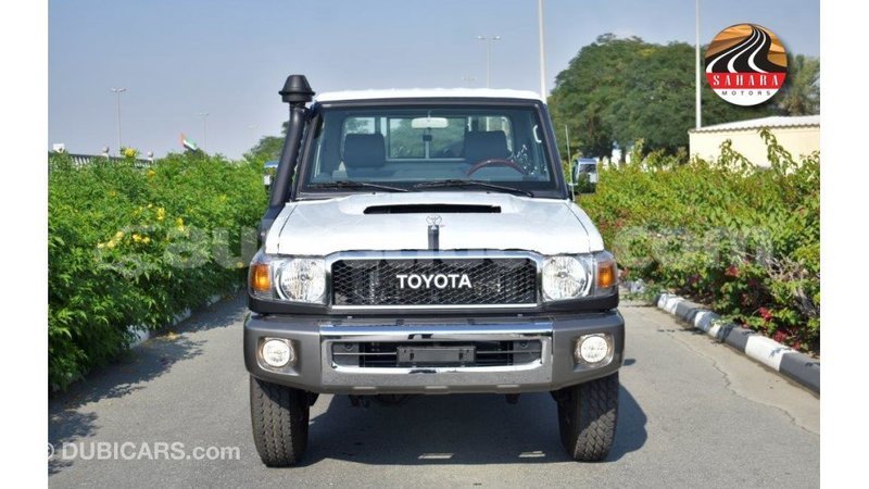 Big with watermark toyota land cruiser anse la raye import dubai 1610