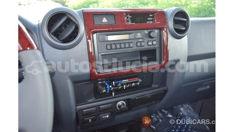 Big with watermark toyota land cruiser anse la raye import dubai 1610