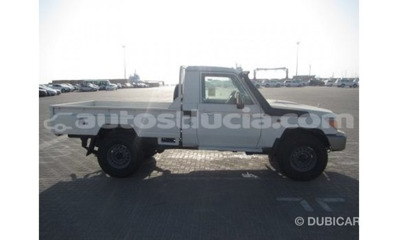 Buy Import Toyota Land Cruiser White Car in Import - Dubai in Anse-la-Raye Buy Import Toyota Land Cruiser White Car in Import - Dubai in Anse-la-Raye