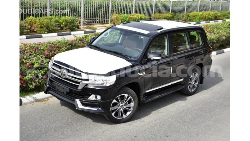 Big with watermark toyota land cruiser anse la raye import dubai 1615