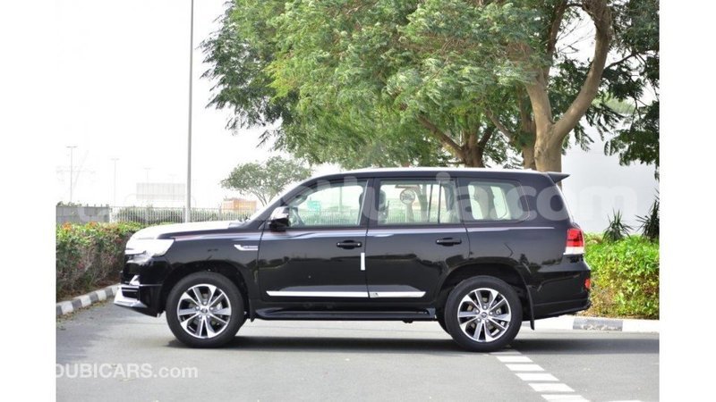 Big with watermark toyota land cruiser anse la raye import dubai 1615