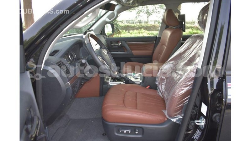 Big with watermark toyota land cruiser anse la raye import dubai 1615