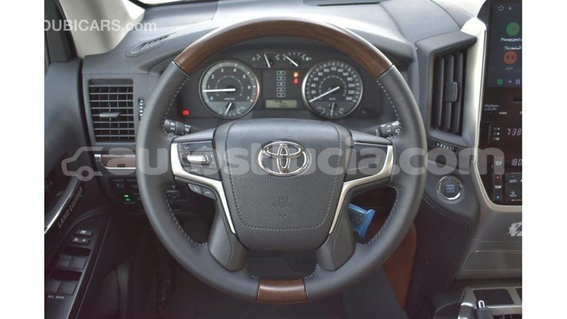 Big with watermark toyota land cruiser anse la raye import dubai 1615